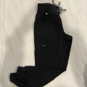 FIGS Black Zamora jogger scrub pant Size small